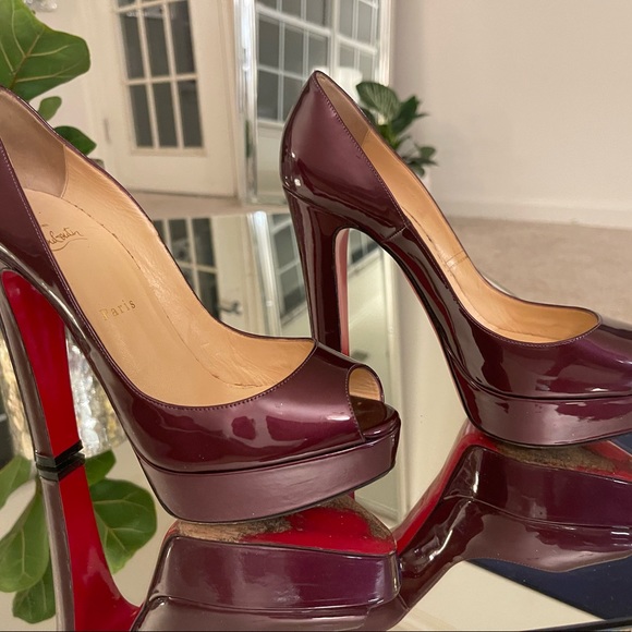 Christian Louboutin Gabin 140 Peep Toe Pumps in PURPLE Patent Leather - Picture 12 of 15